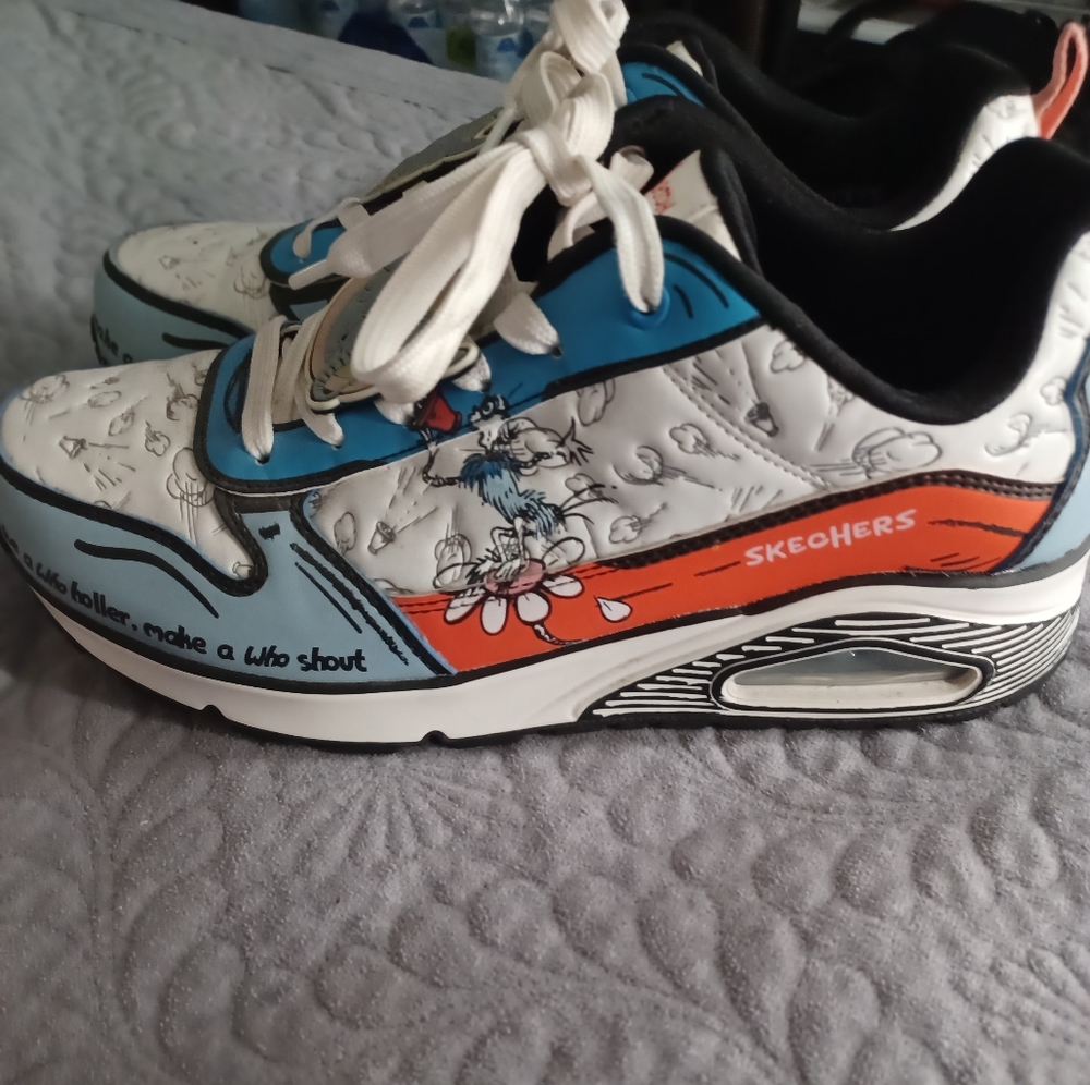 Woman's sneakers